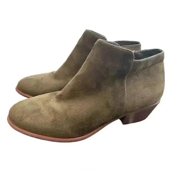 Wild Diva Lounge Booties Size 9 in Olive Green NWOT Boots - Picture 1 of 7